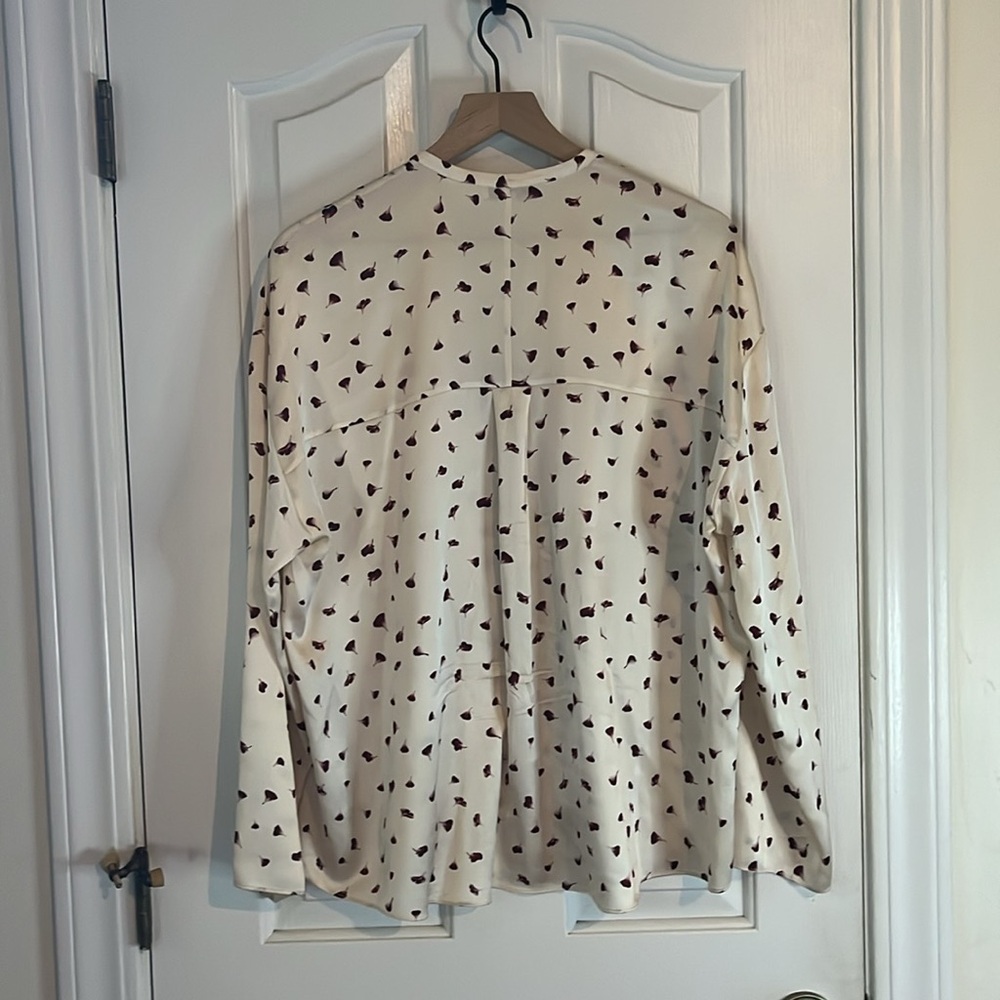 Vince | Fallen Petal Print 100% Silk Blouse Size Large Office Casual Career Wear - Picture 5 of 8